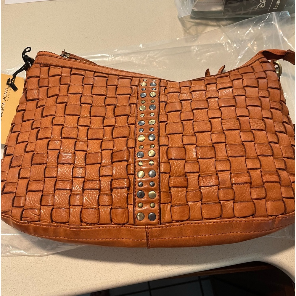 Marta Ponti from Portugal genuine leather purse.